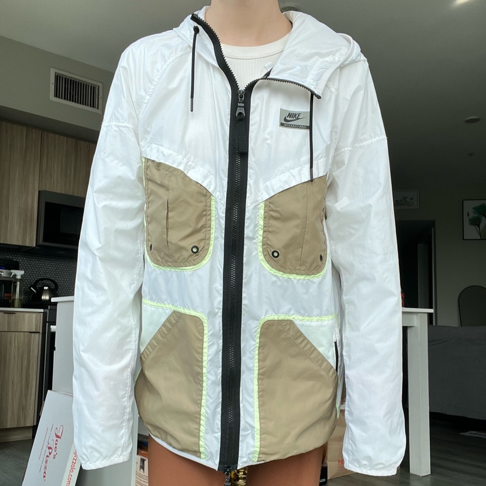Nike retro hooded zip up windbreaker jacket
